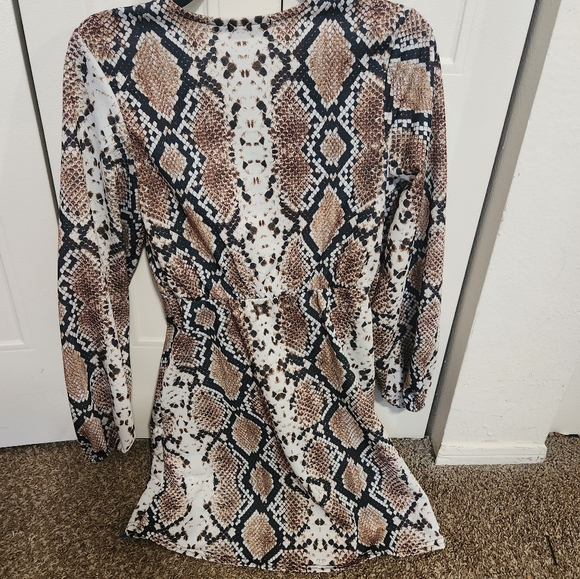 Pretty Little Thing - Picture 4 of 4